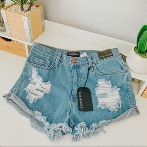high-waisted shorts💙🧚🏼‍♀️